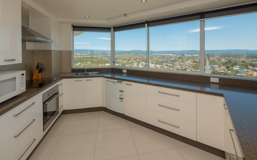 Burleigh Surf Accommodation Kitchen