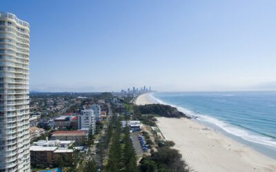 Ten minutes on foot: North Burleigh from the Burleigh Surf tower
